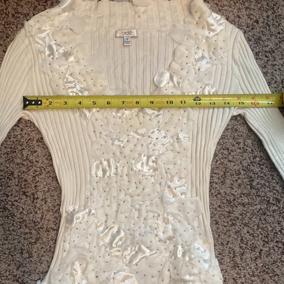 CACHE Super Soft Floral Top - Picture 9 of 10